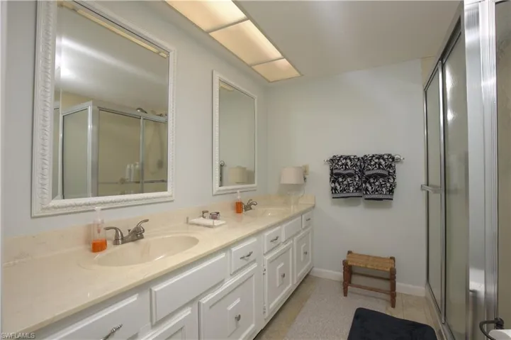 3360  10th N ST, Naples, FL 34103