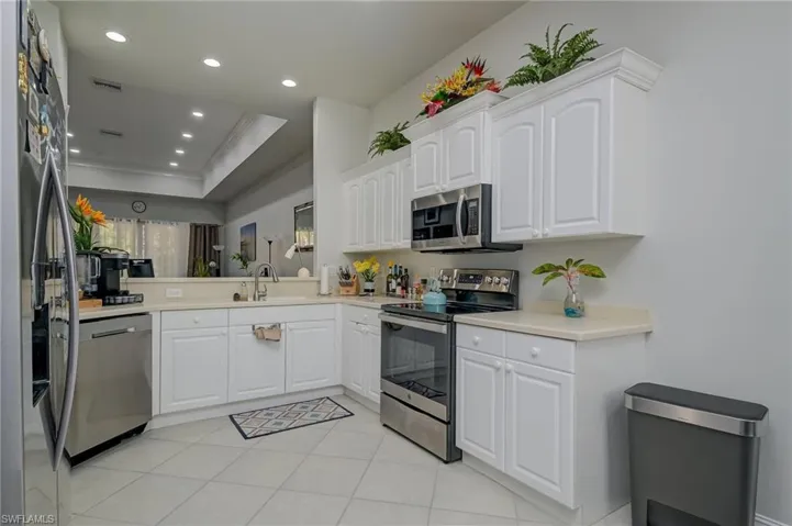 8116  Sanctuary  DR, Naples, FL 34104