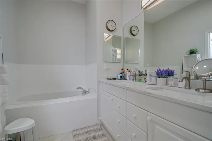8116  Sanctuary  DR, Naples, FL 34104