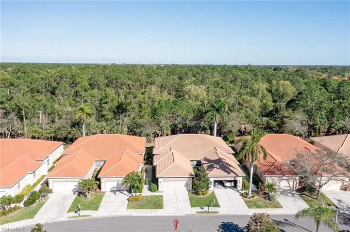 8116  Sanctuary  DR, Naples, FL 34104