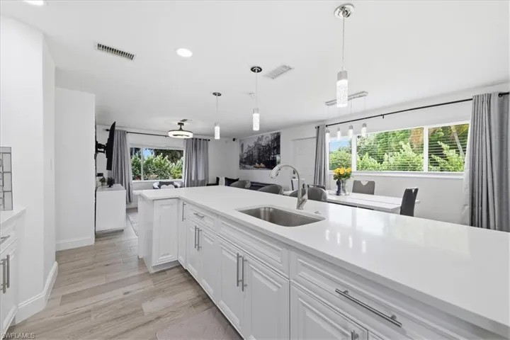 1821 Winkler Ave, Fort Myers, Florida 33901