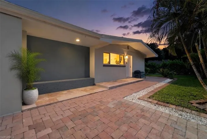 1821 Winkler Ave, Fort Myers, Florida 33901