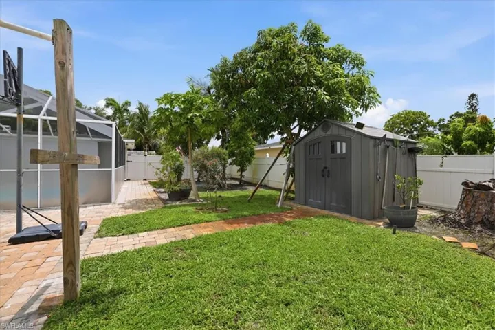 1821 Winkler Ave, Fort Myers, Florida 33901