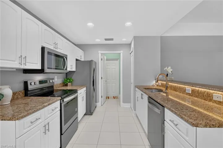 5111 Atlantic Ct 106, Cape Coral, Florida 33904