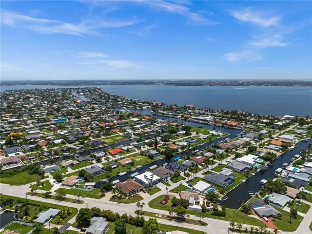 5305 Bayshore Ave, Cape Coral, Florida 33904