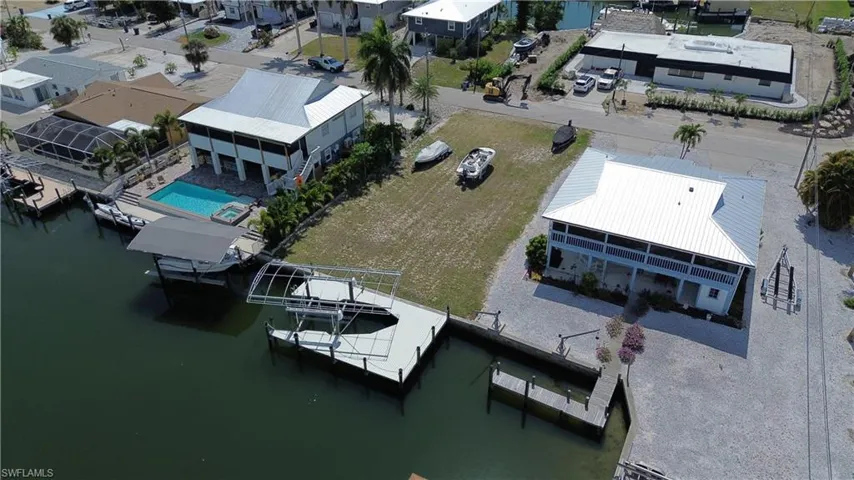 2480 Sycamore St, Other, Florida 33956