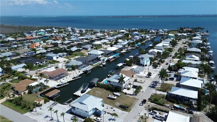 2480 Sycamore St, Other, Florida 33956