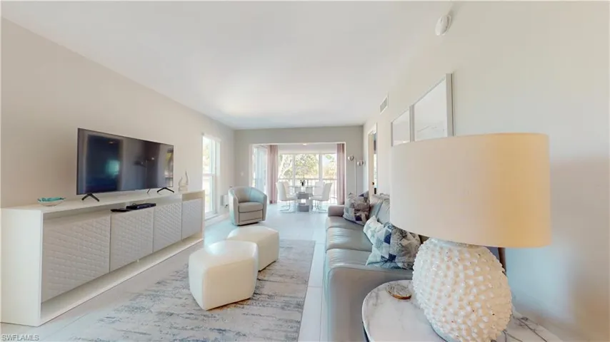 53 High Point Cir W # 203, Naples Fl 34103
