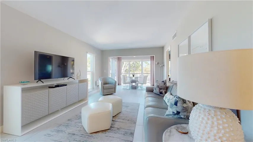 53 High Point Cir W # 203, Naples Fl 34103