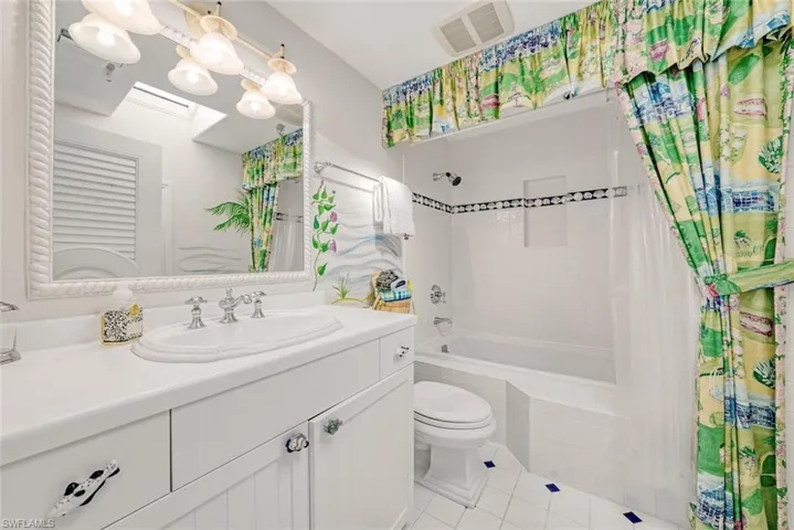 15780  Kilmarnock  DR, Fort Myers, FL 33912