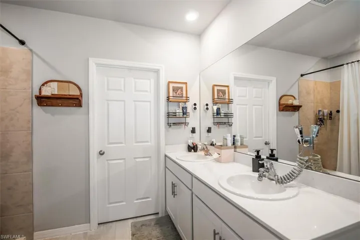 2849  Pillar Coral  LN, North Fort Myers, FL 33903