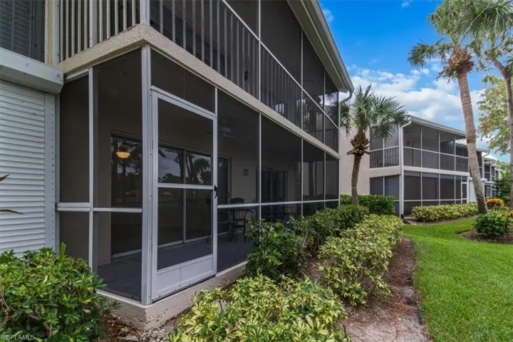 2300  Hidden Lake  DR, Naples, FL 34112