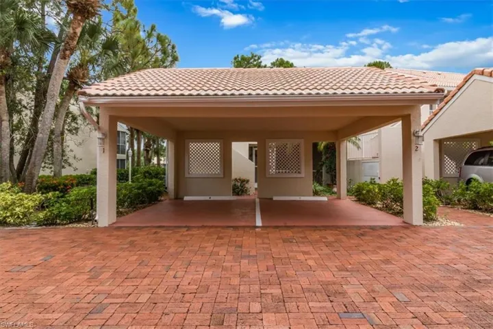 2300  Hidden Lake  DR, Naples, FL 34112