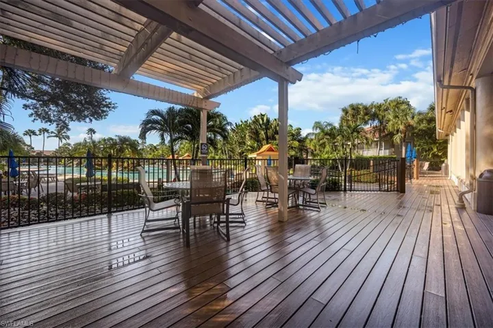 2300  Hidden Lake  DR, Naples, FL 34112