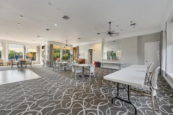 2300  Hidden Lake  DR, Naples, FL 34112
