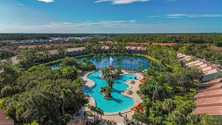 2300  Hidden Lake  DR, Naples, FL 34112