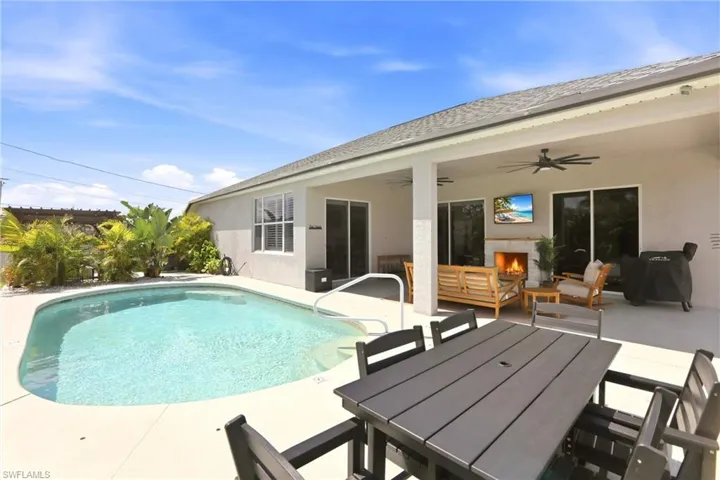 1910 Sw 39th St, Cape Coral, Florida 33914