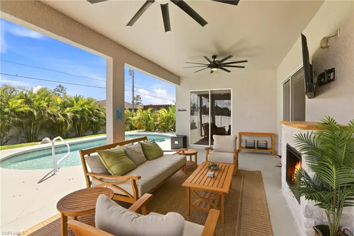 1910 Sw 39th St, Cape Coral, Florida 33914