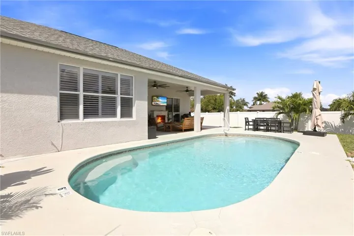 1910 Sw 39th St, Cape Coral, Florida 33914