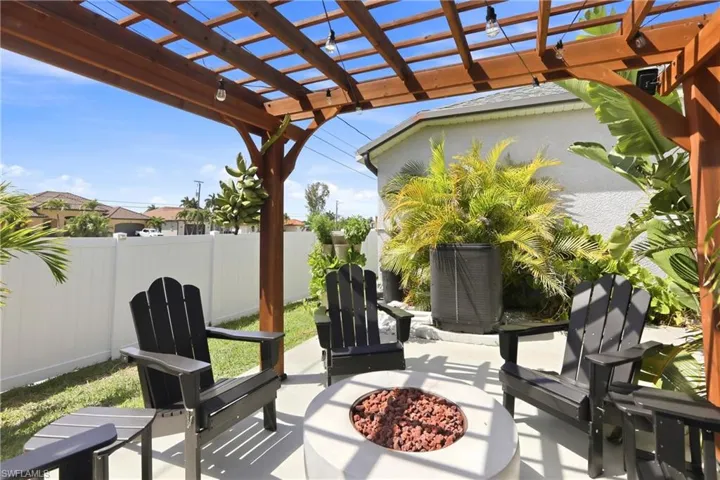 1910 Sw 39th St, Cape Coral, Florida 33914