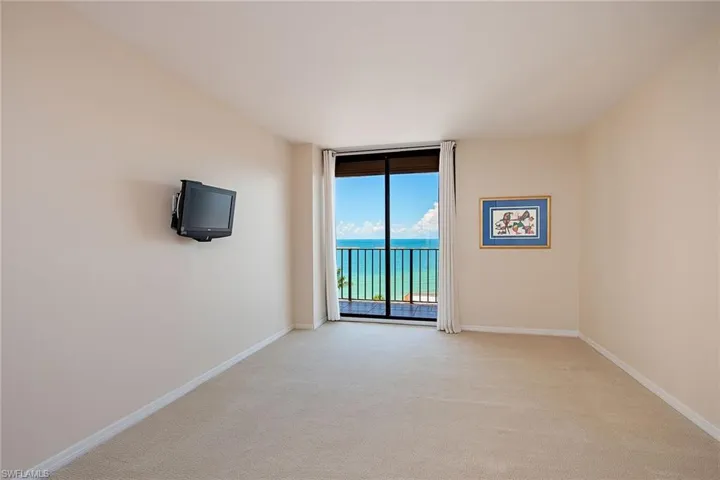 3215  Gulf Shore N BLVD, Naples, FL 34103