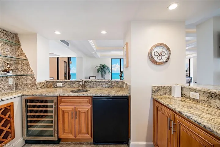 3215  Gulf Shore N BLVD, Naples, FL 34103