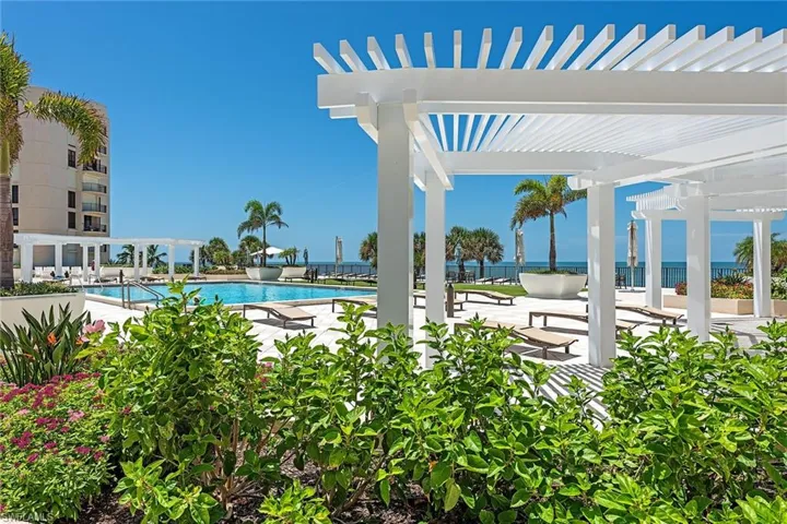 3215  Gulf Shore N BLVD, Naples, FL 34103
