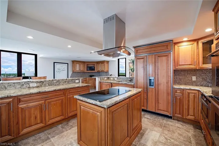 3215  Gulf Shore N BLVD, Naples, FL 34103