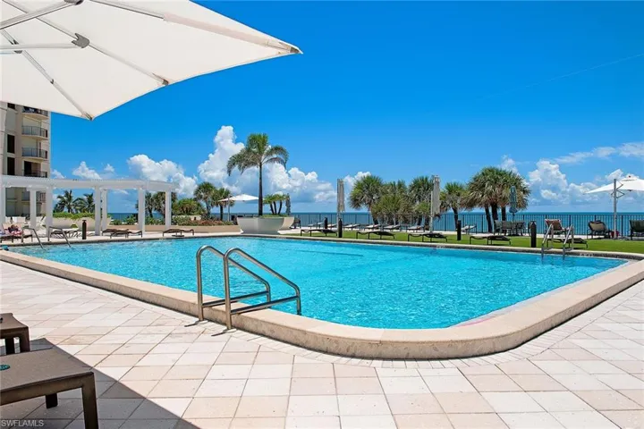 3215  Gulf Shore N BLVD, Naples, FL 34103