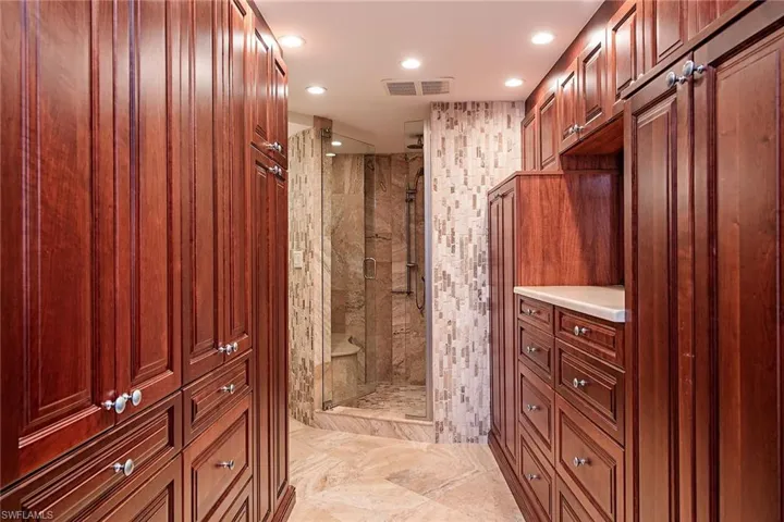 3215  Gulf Shore N BLVD, Naples, FL 34103