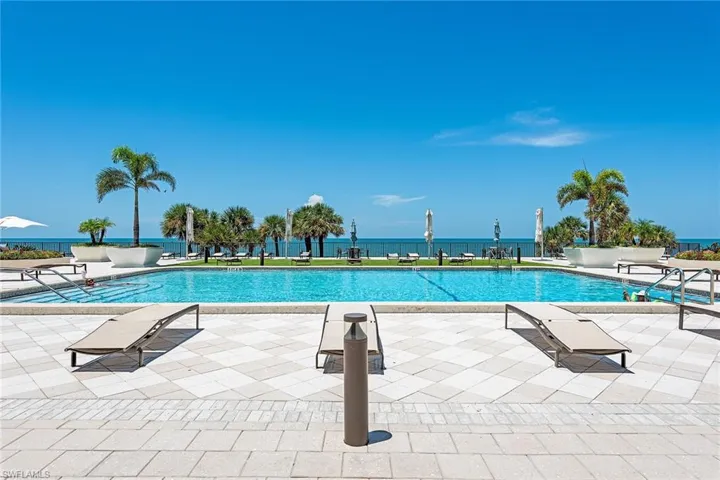 3215  Gulf Shore N BLVD, Naples, FL 34103