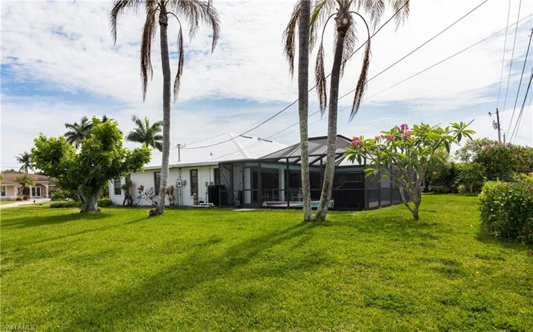 512 33rd Ter, Cape Coral, Florida 33904
