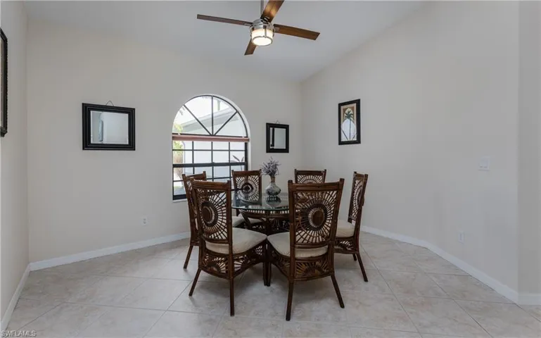 512 33rd Ter, Cape Coral, Florida 33904