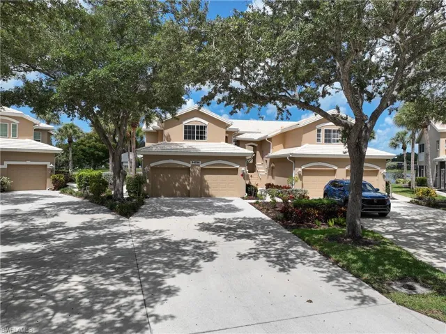 24736  Lakemont Cove  LN, Bonita Springs, FL 34134