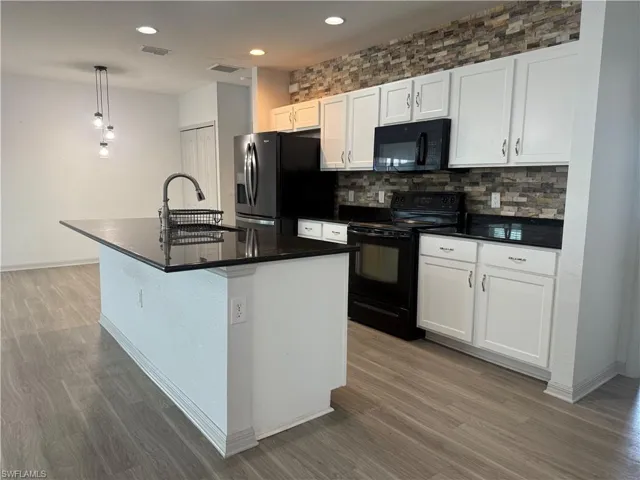 3405 Nw 9th St, Cape Coral, Florida 33993