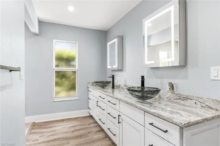Beautifully Appointed Primary Bathroom ~ Newly Remodeled