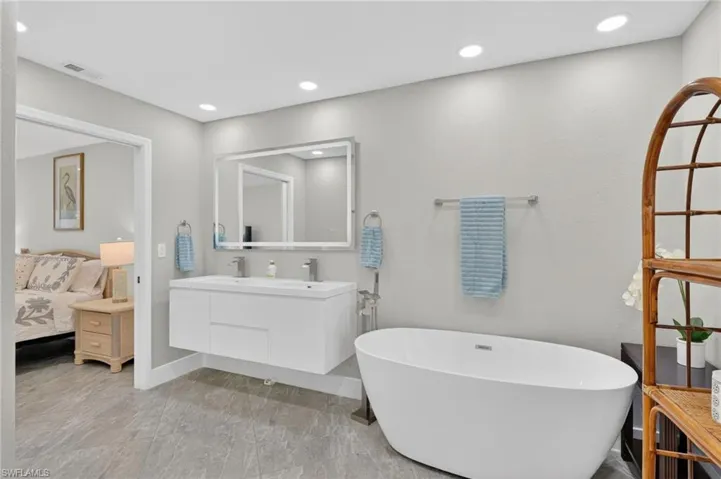 4225 2nd Ave, Cape Coral, Florida 33914