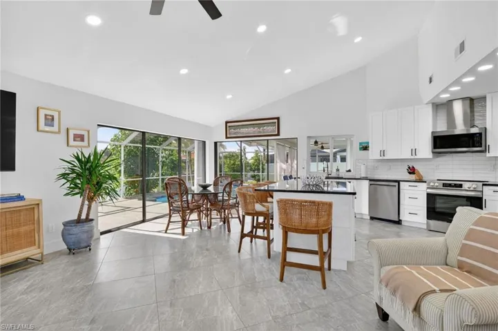 4225 2nd Ave, Cape Coral, Florida 33914