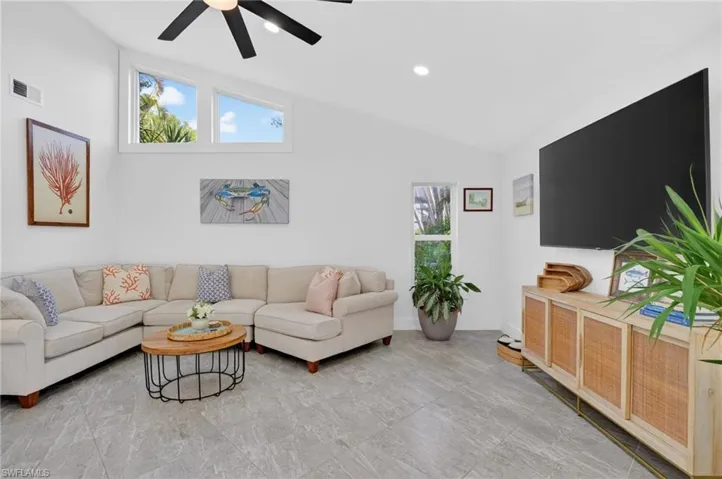 4225 2nd Ave, Cape Coral, Florida 33914