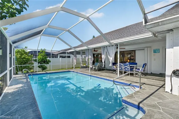 4225 2nd Ave, Cape Coral, Florida 33914