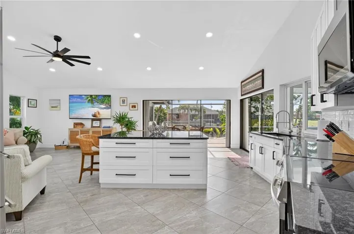 4225 2nd Ave, Cape Coral, Florida 33914