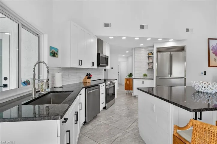 4225 2nd Ave, Cape Coral, Florida 33914