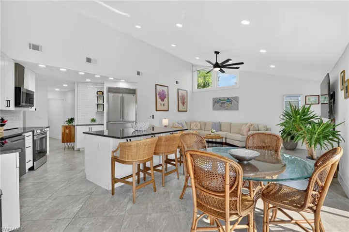 4225 2nd Ave, Cape Coral, Florida 33914