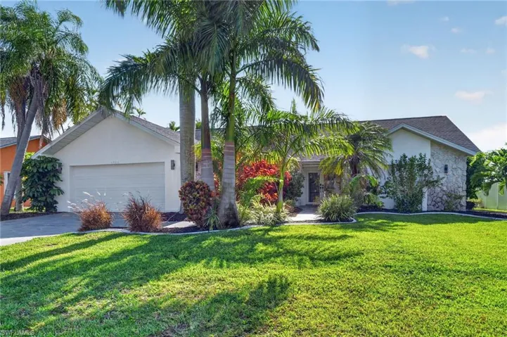 4225 2nd Ave, Cape Coral, Florida 33914