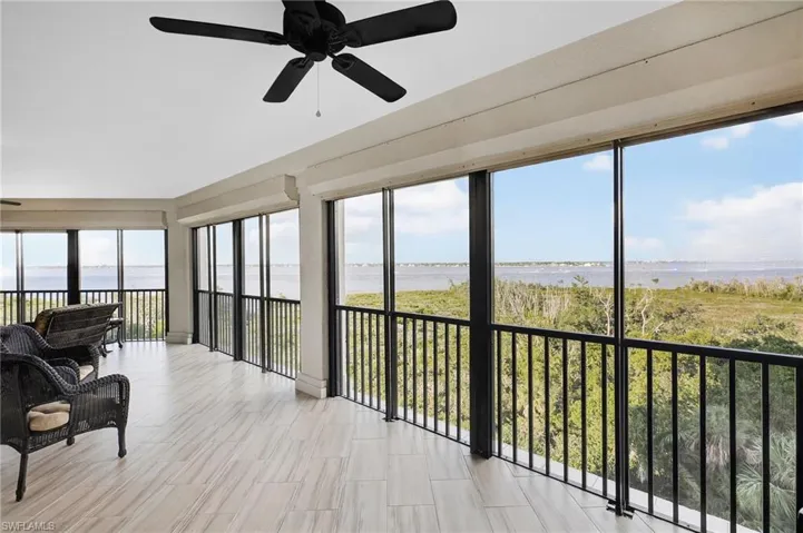 Lanai 500+ SF