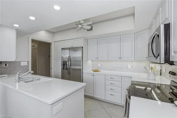 4051  Gulf Shore N BLVD, Naples, FL 34103
