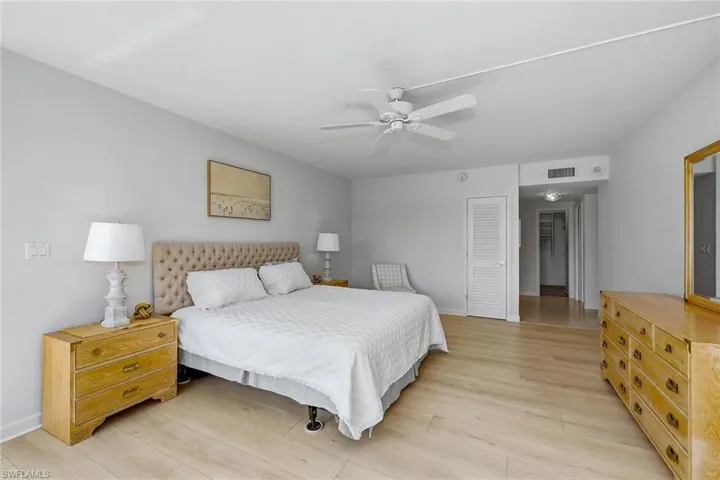 4051  Gulf Shore N BLVD, Naples, FL 34103