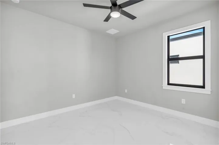Empty room with ceiling fan