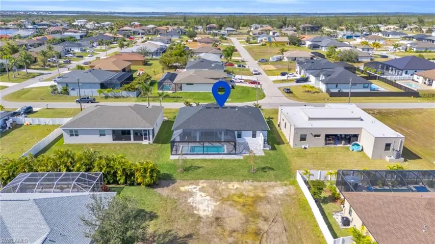 Birds eye view of property