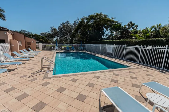 749 Landover Cir # 102, Naples Fl 34104